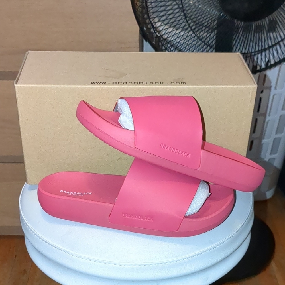 Brandblack Pink Slides Size 6.5
